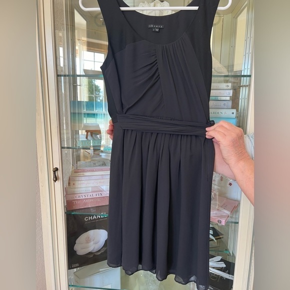Like New Theory Black Dress Size 2 - Picture 1 of 6